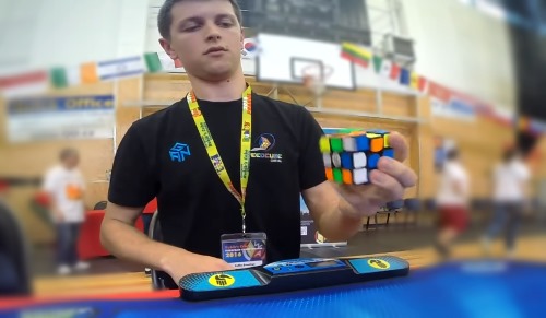 one handed feliks zemdegs